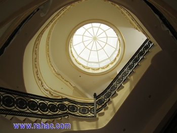 أعمال الكريتال للدرج والقبه 