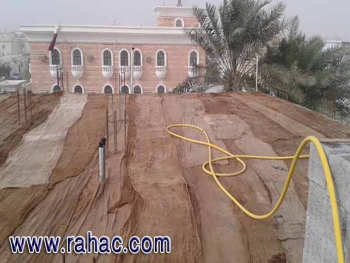 استخدام الخيش لمعالجة الخرسانة بالمياه 