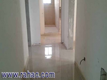 بلاط الارضيات للممرات 